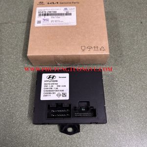 954702W700 Hộp điều khiển cửa hậu Santafe 2017