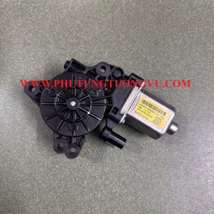 824602W000 Mô tơ lên kính trước phải Santafe 2013-2018